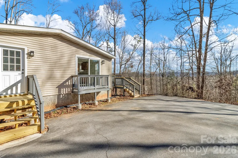 30 Pinners Cove Road Asheville, NC 28803
