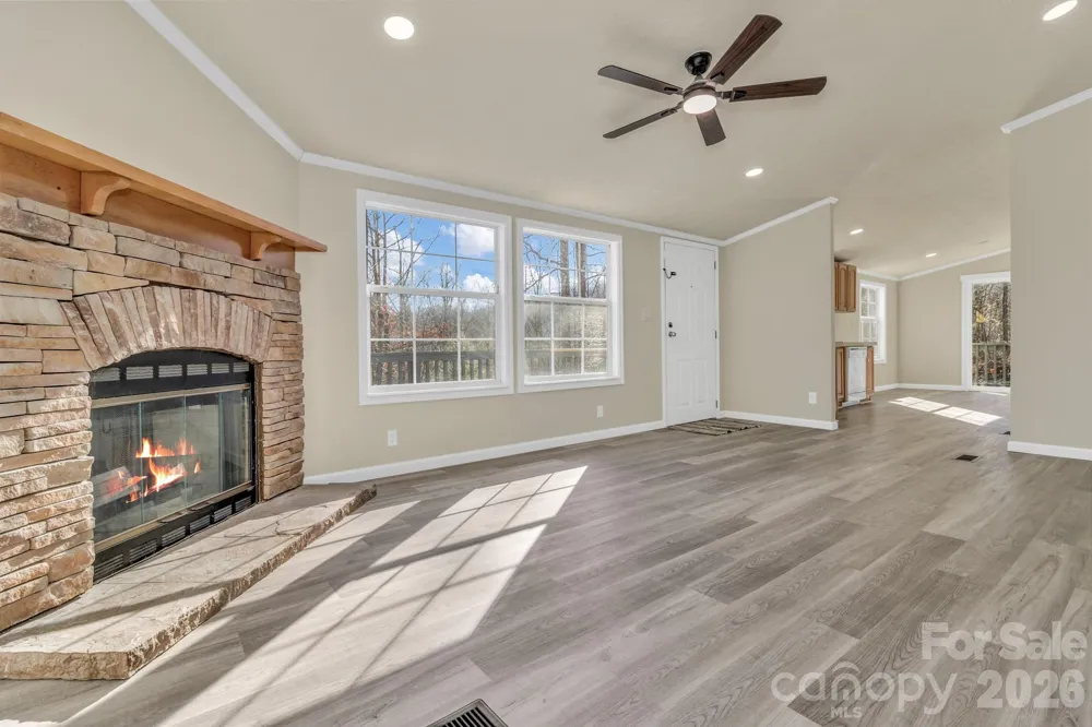 30 Pinners Cove Road Asheville, NC 28803