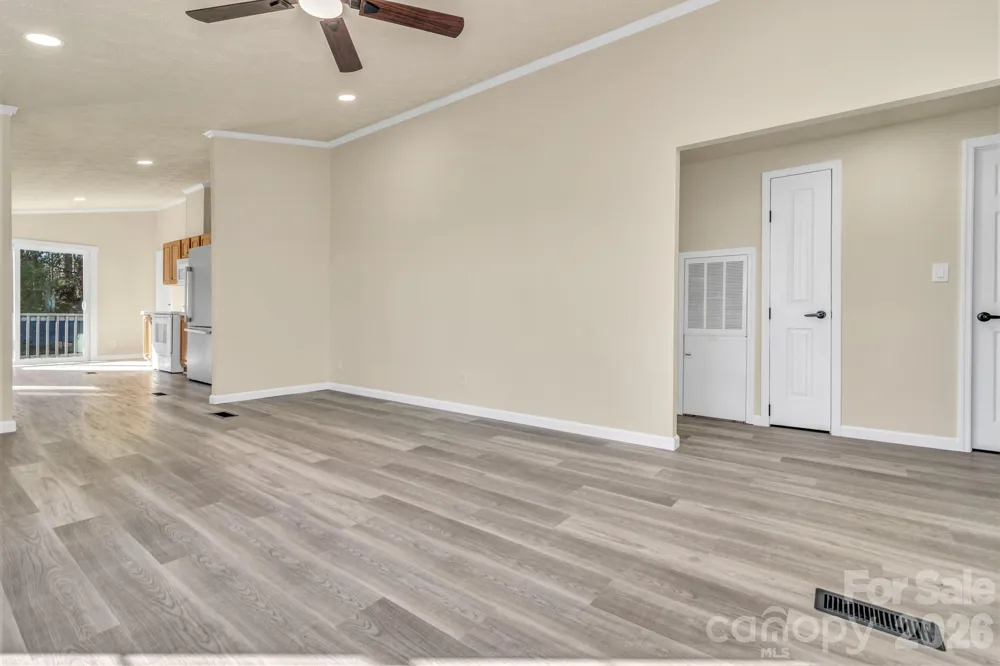 30 Pinners Cove Road Asheville, NC 28803