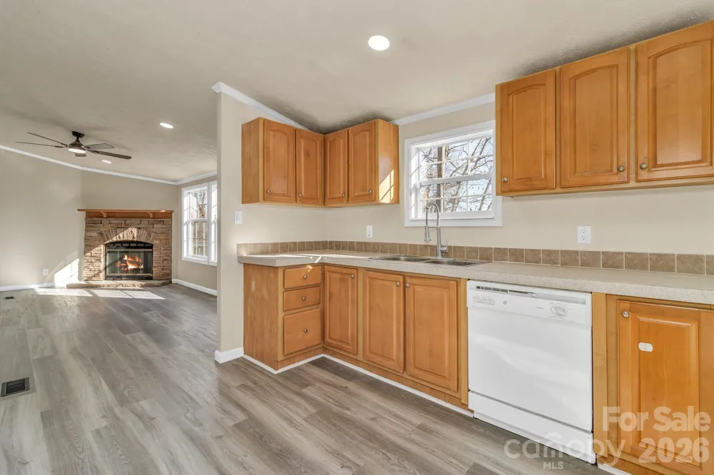 30 Pinners Cove Road Asheville, NC 28803