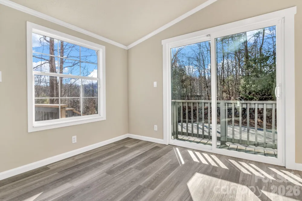 30 Pinners Cove Road Asheville, NC 28803