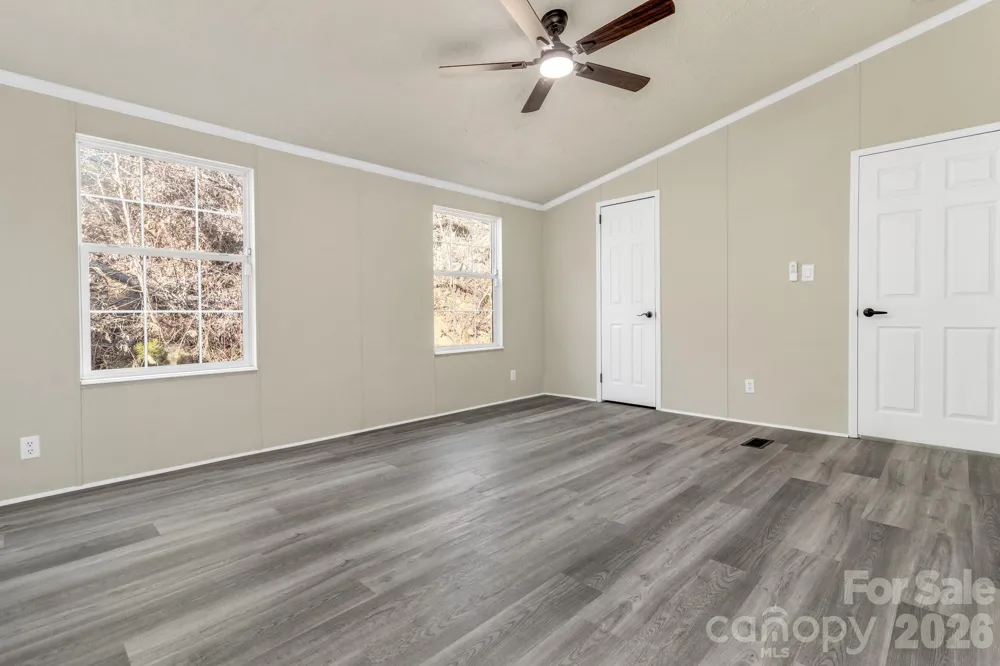 30 Pinners Cove Road Asheville, NC 28803