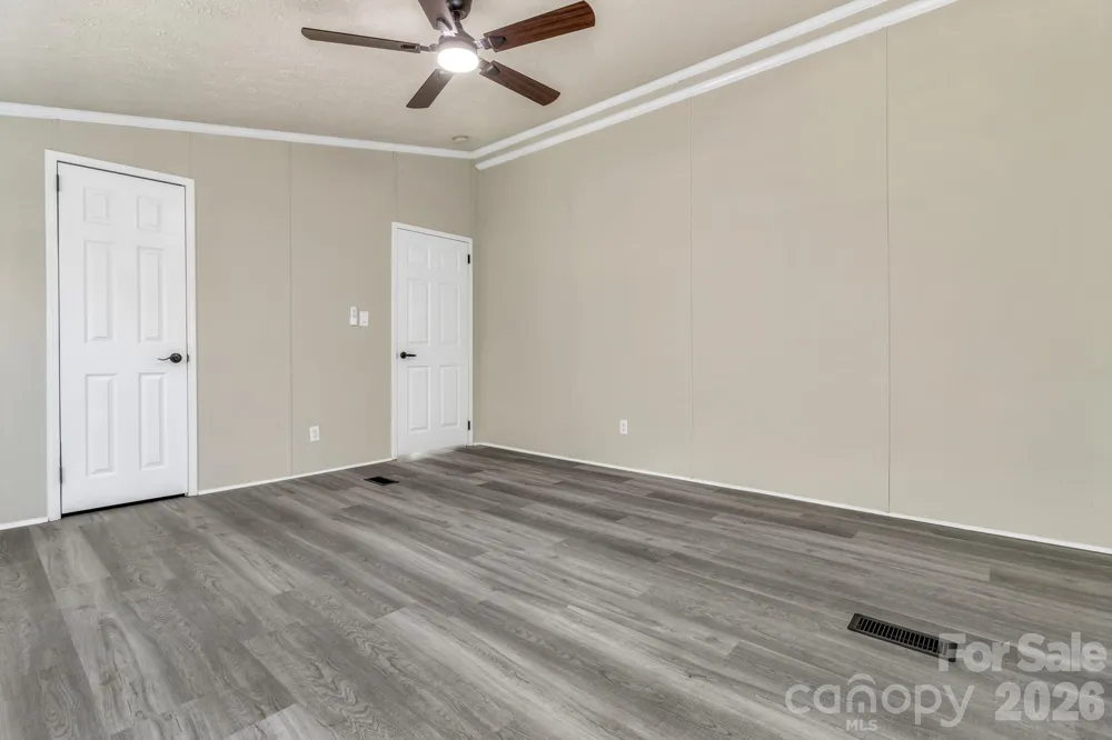 30 Pinners Cove Road Asheville, NC 28803