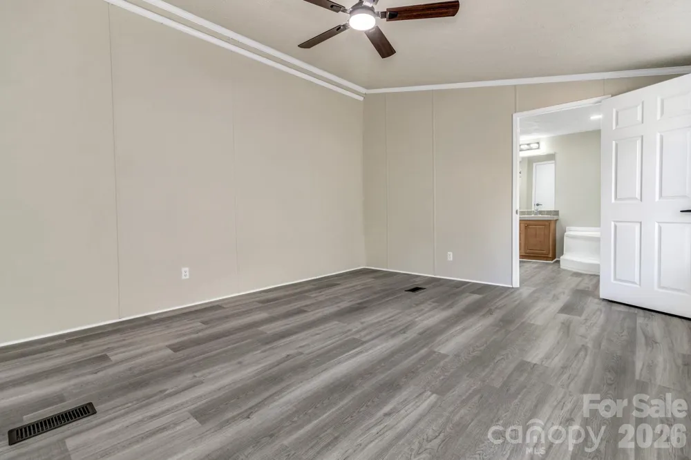 30 Pinners Cove Road Asheville, NC 28803