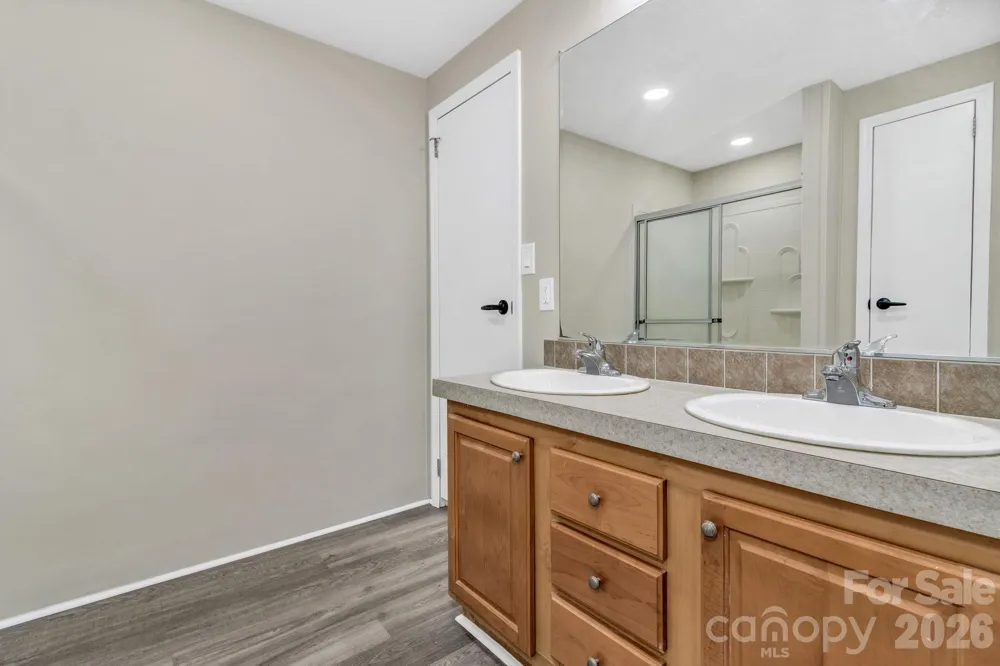 30 Pinners Cove Road Asheville, NC 28803