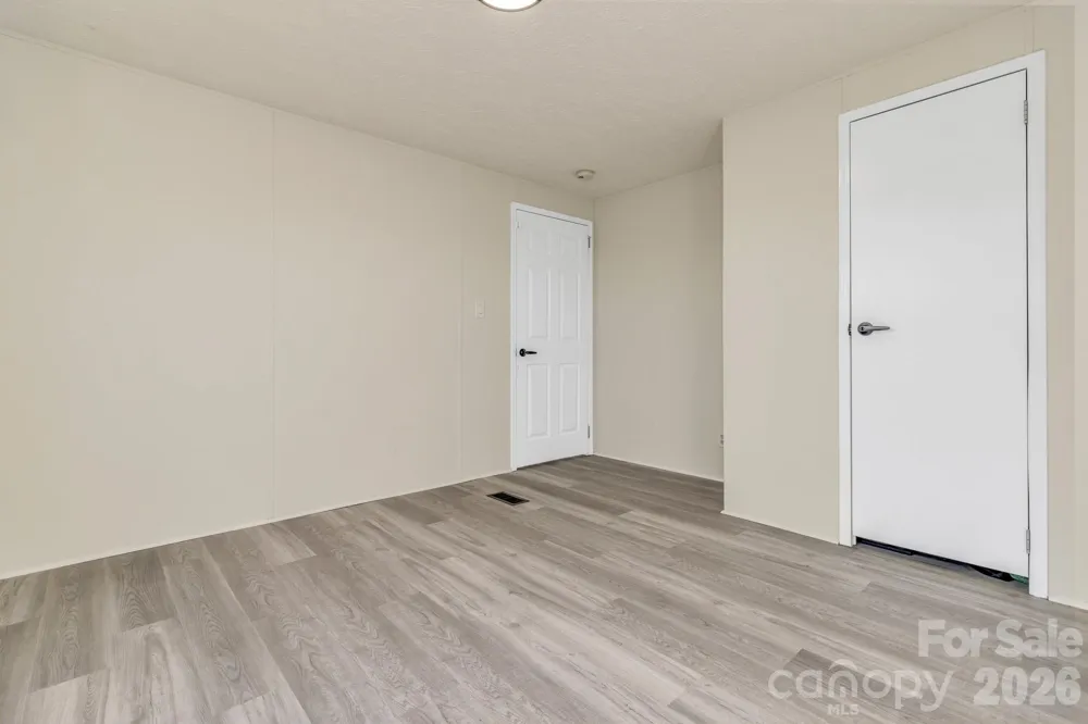 30 Pinners Cove Road Asheville, NC 28803