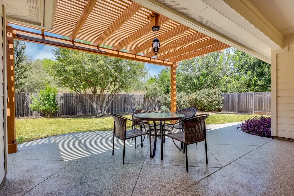 328 Hidden Brook Lane Round Rock, TX 78665