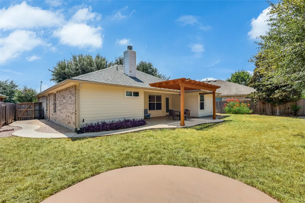 328 Hidden Brook Lane Round Rock, TX 78665