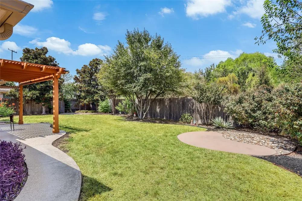 328 Hidden Brook Lane Round Rock, TX 78665
