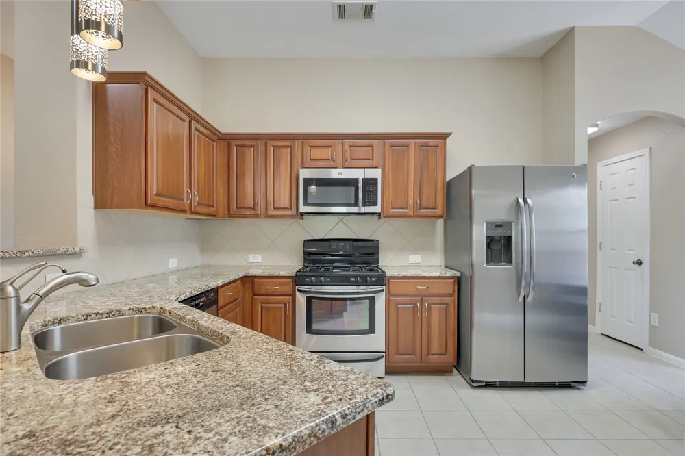 328 Hidden Brook Lane Round Rock, TX 78665