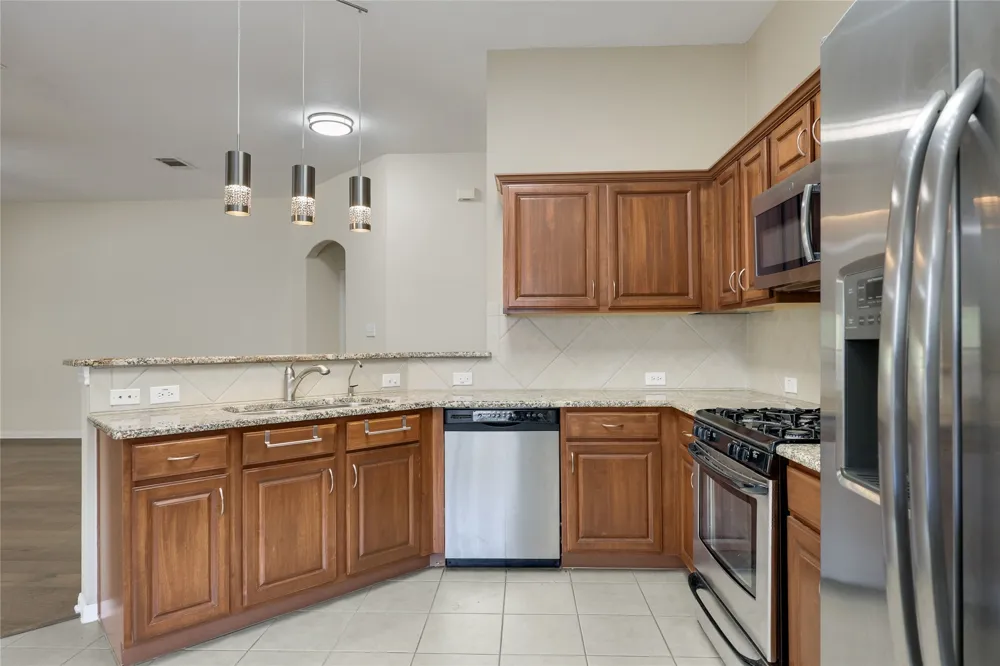 328 Hidden Brook Lane Round Rock, TX 78665