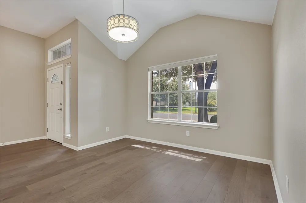 328 Hidden Brook Lane Round Rock, TX 78665
