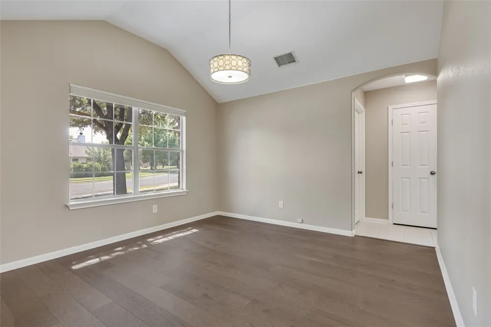 328 Hidden Brook Lane Round Rock, TX 78665