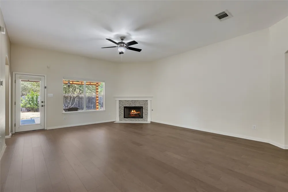 328 Hidden Brook Lane Round Rock, TX 78665