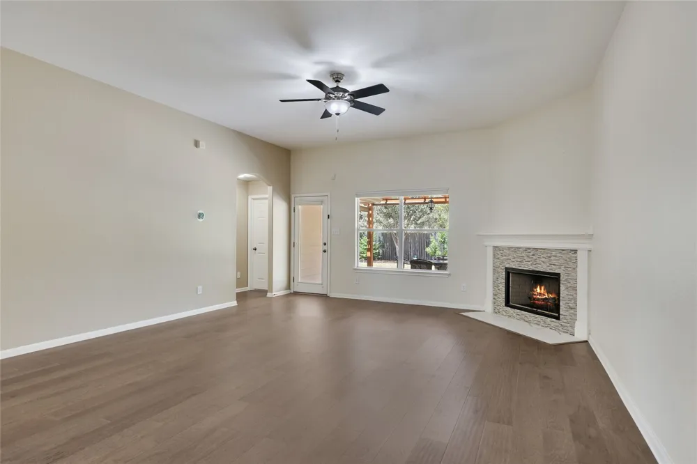 328 Hidden Brook Lane Round Rock, TX 78665