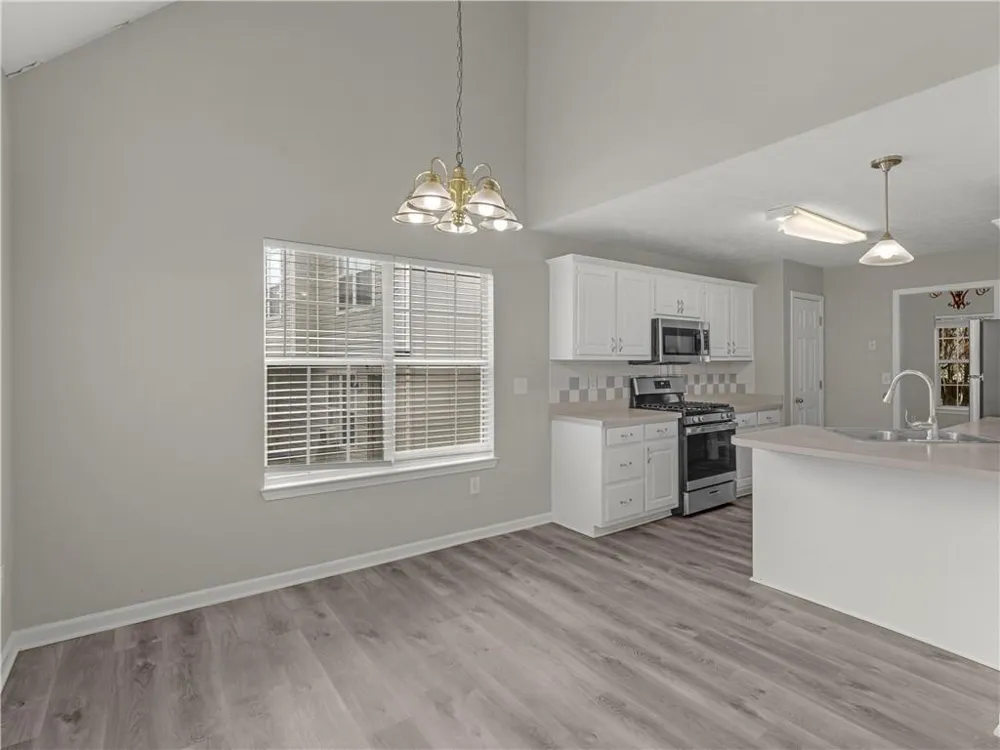 11704 Spring Lake Way Fayetteville, GA 30215