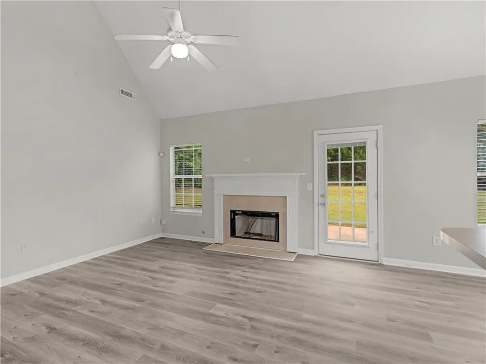 11704 Spring Lake Way Fayetteville, GA 30215