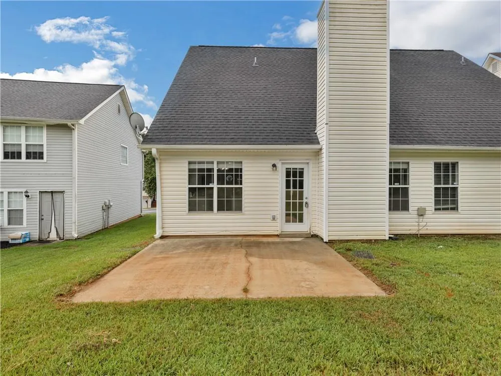 11704 Spring Lake Way Fayetteville, GA 30215