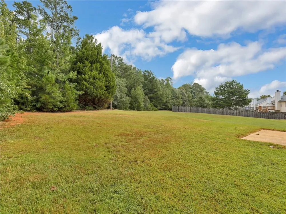 11704 Spring Lake Way Fayetteville, GA 30215