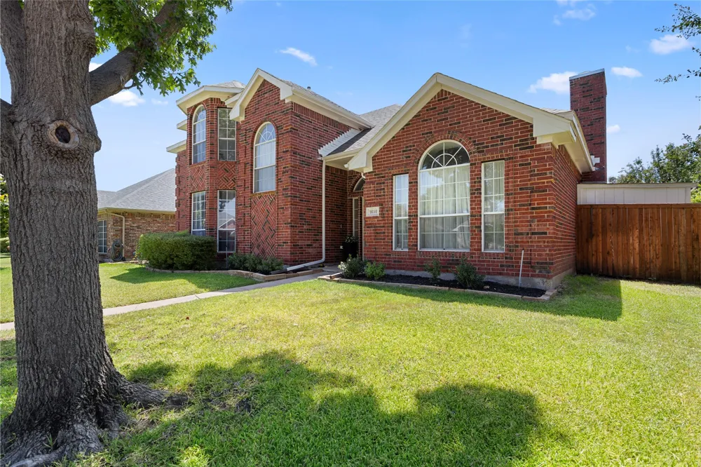 1650 Glenmore Drive Lewisville, TX 75077