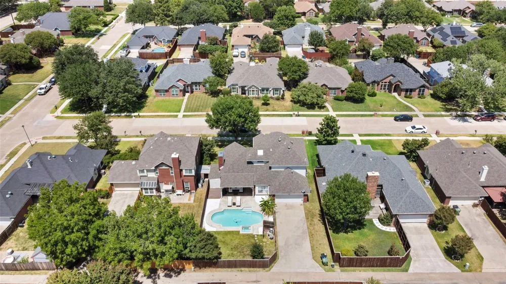 1650 Glenmore Drive Lewisville, TX 75077