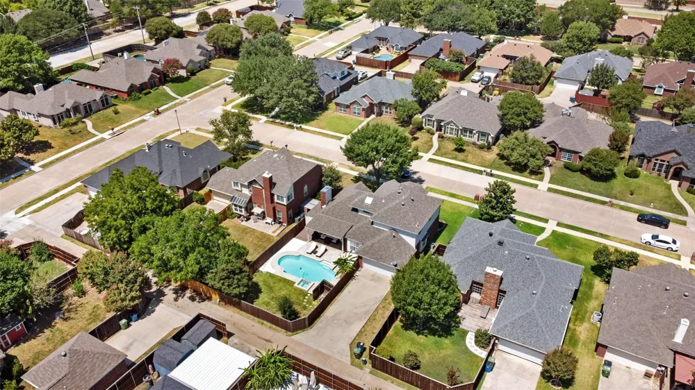 1650 Glenmore Drive Lewisville, TX 75077