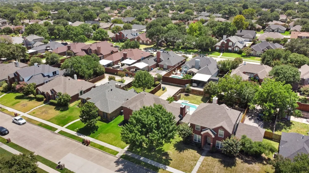 1650 Glenmore Drive Lewisville, TX 75077
