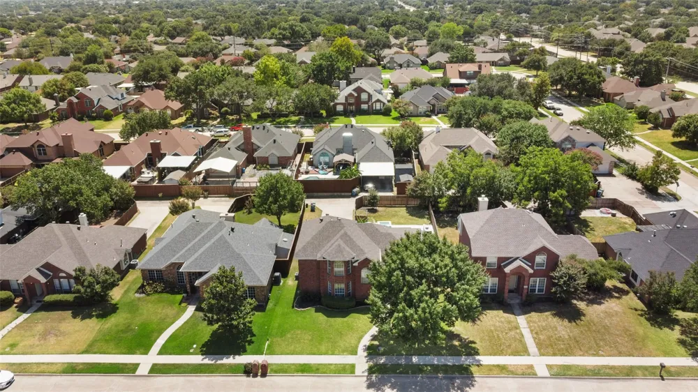 1650 Glenmore Drive Lewisville, TX 75077