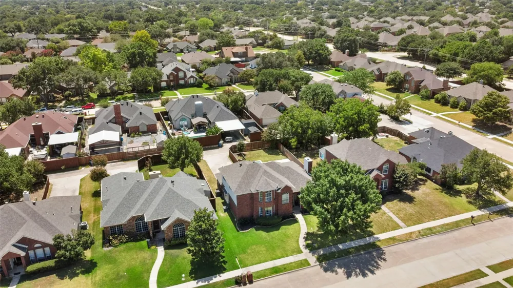 1650 Glenmore Drive Lewisville, TX 75077