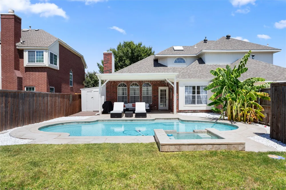 1650 Glenmore Drive Lewisville, TX 75077