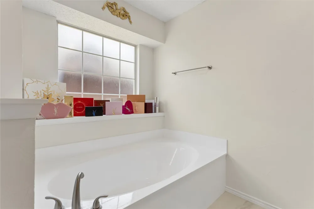1650 Glenmore Drive Lewisville, TX 75077