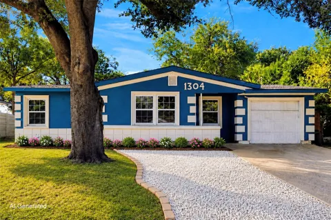 1304 E Lovers Lane