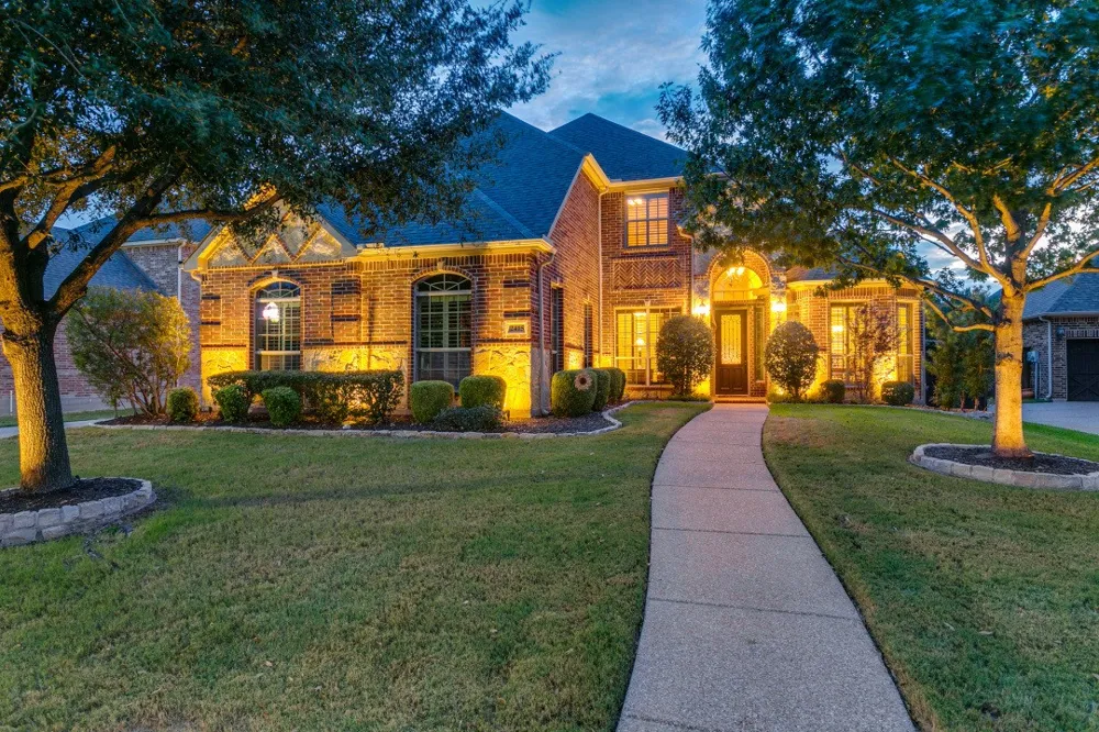2415 Strathfield Lane Trophy Club, TX 76262