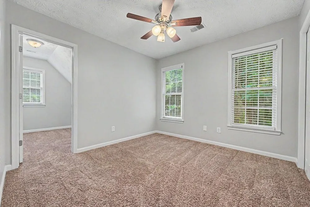 418 Middle Valley Lane Woodstock, GA 30189