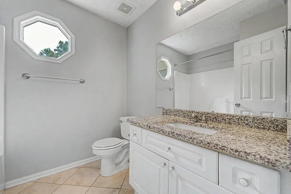 418 Middle Valley Lane Woodstock, GA 30189