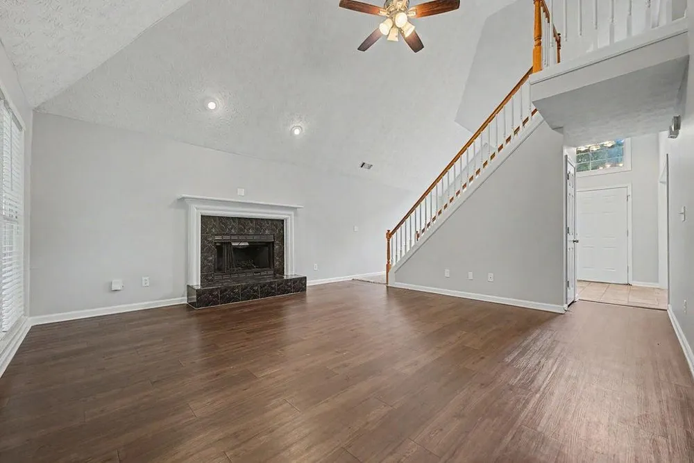 418 Middle Valley Lane Woodstock, GA 30189