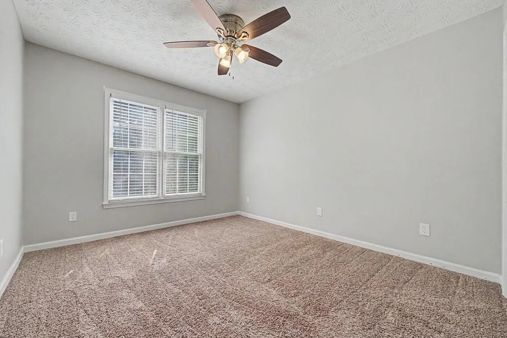 418 Middle Valley Lane Woodstock, GA 30189
