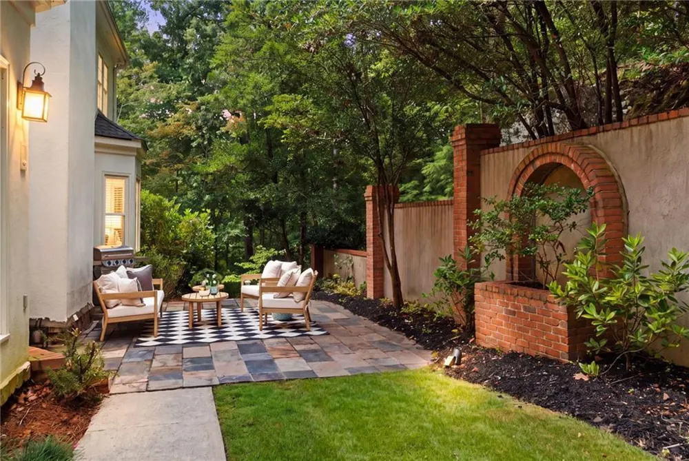2134 River Cliff Drive Roswell, GA 30076