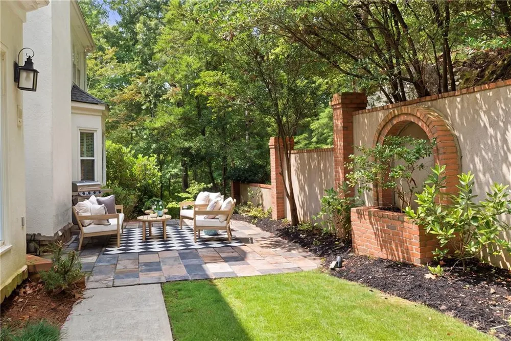 2134 River Cliff Drive Roswell, GA 30076