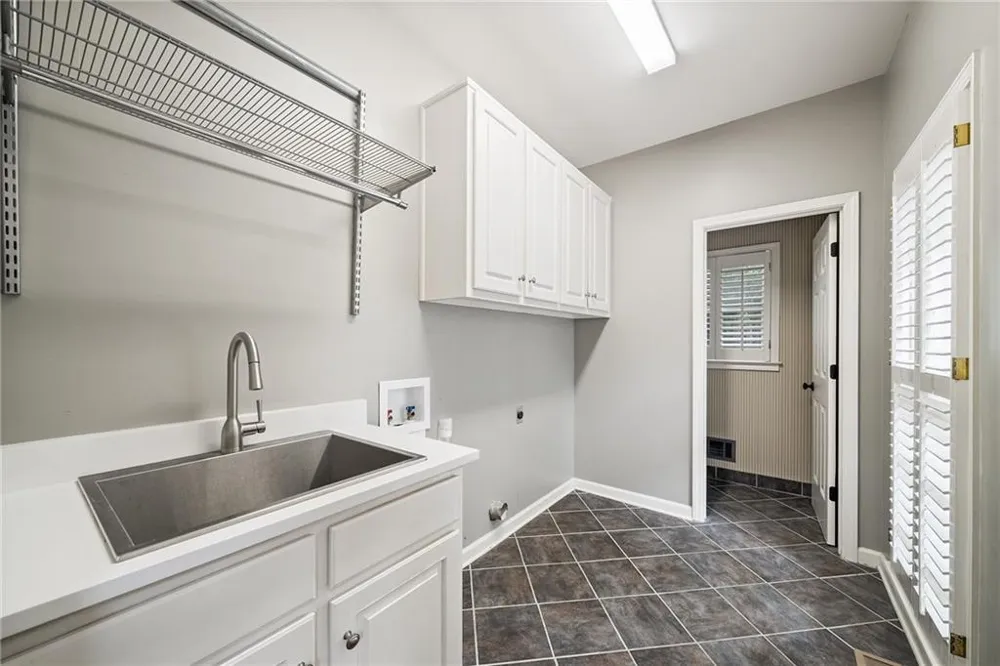 2134 River Cliff Drive Roswell, GA 30076