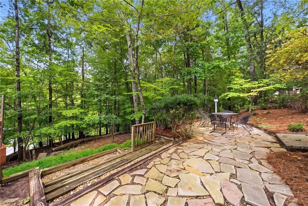 2134 River Cliff Drive Roswell, GA 30076