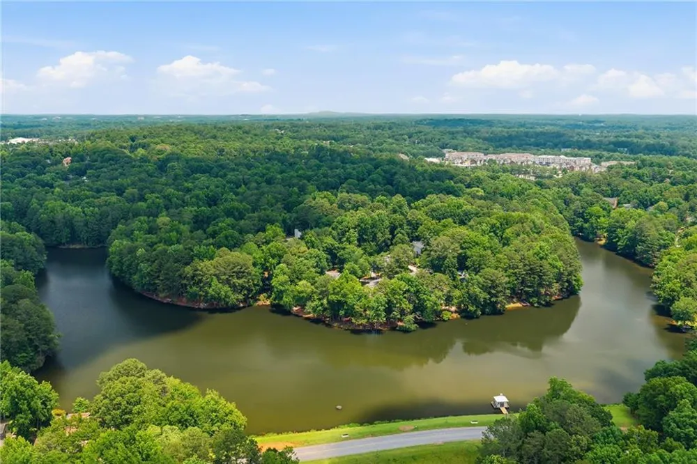 2134 River Cliff Drive Roswell, GA 30076