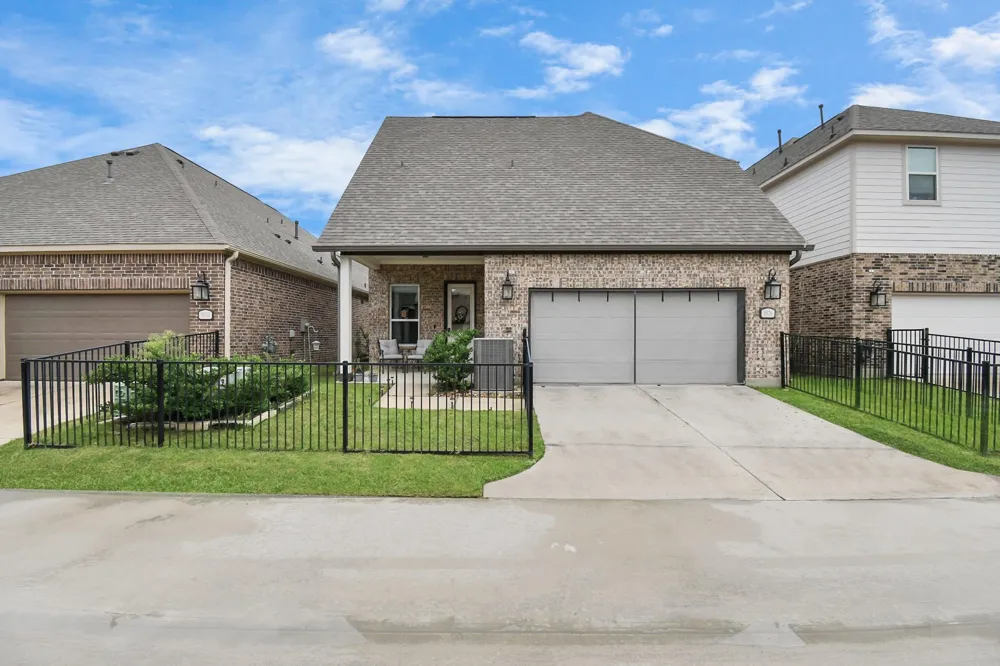 9526 Caddo Ridge Lane Cypress, TX 77433