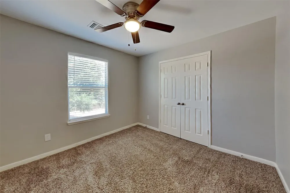 4294 Medina River Loop Spring, TX 77386
