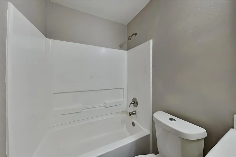 4294 Medina River Loop Spring, TX 77386