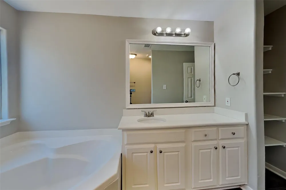 4294 Medina River Loop Spring, TX 77386
