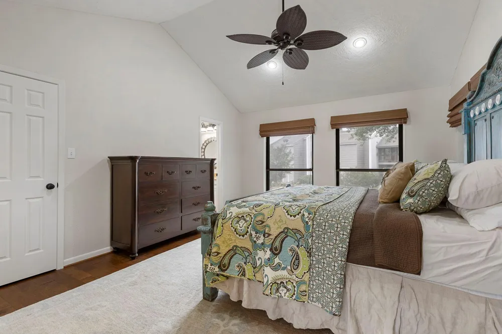 3930 Knollcrest Drive Montgomery, TX 77356