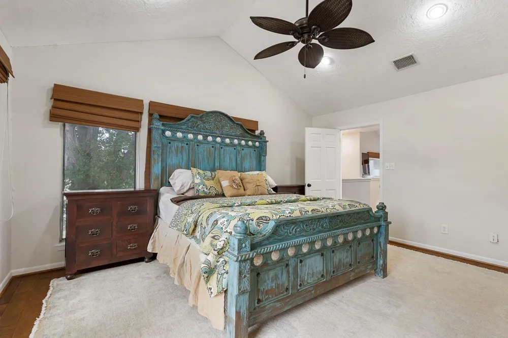 3930 Knollcrest Drive Montgomery, TX 77356