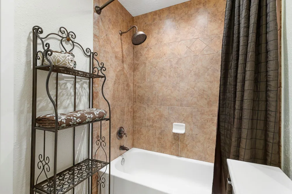 3930 Knollcrest Drive Montgomery, TX 77356