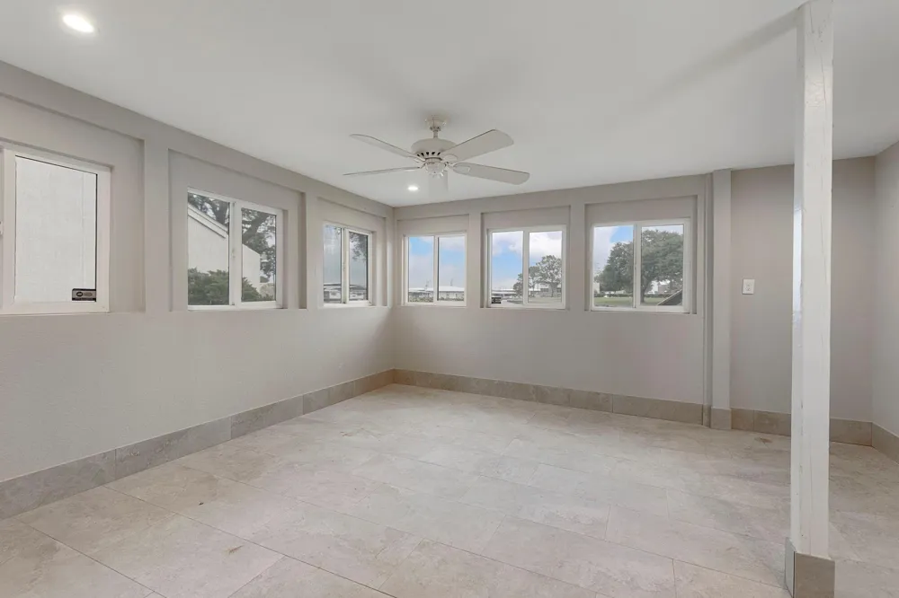 3930 Knollcrest Drive Montgomery, TX 77356